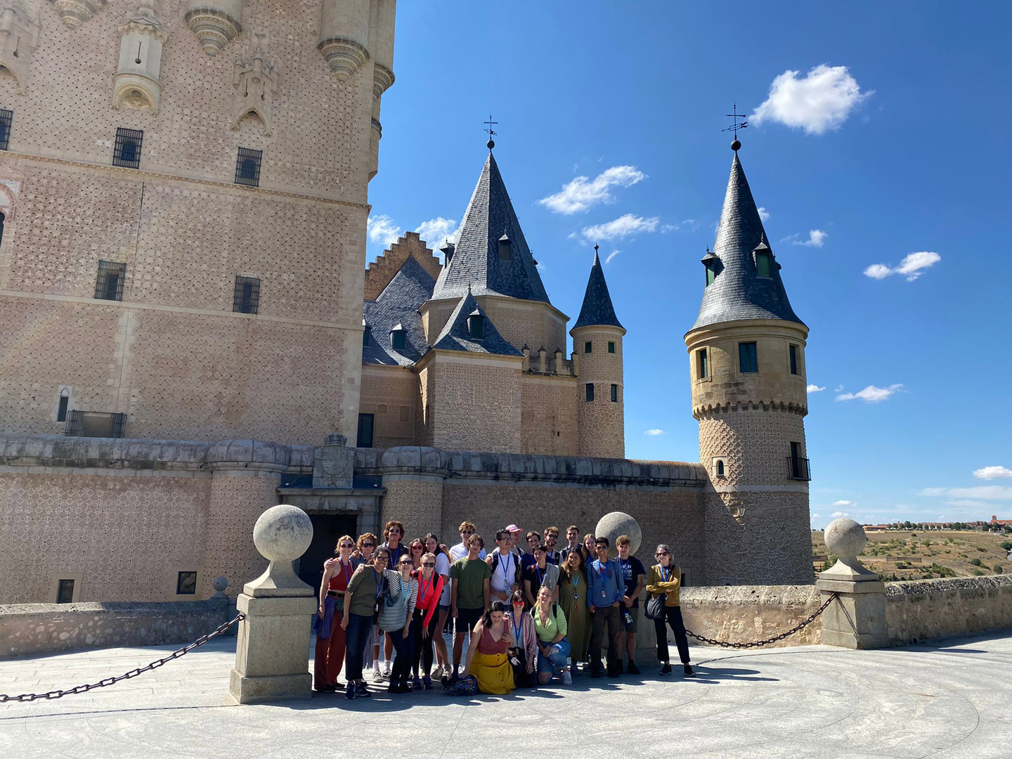 Students stand in front of the Alcázar de Segovia, one of the most famous castles in Spain. Photo by Carrie Ruiz